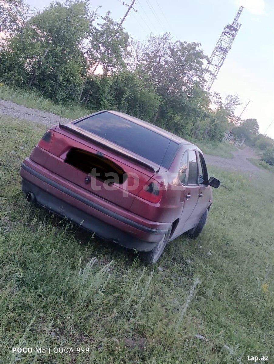 Volkswagen Polo, 1995 il (2)
