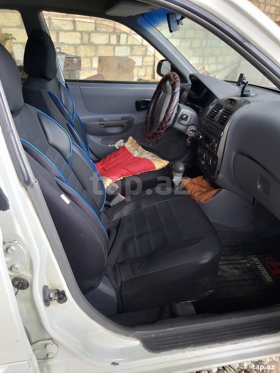 Hyundai Accent, 2001 il (8)