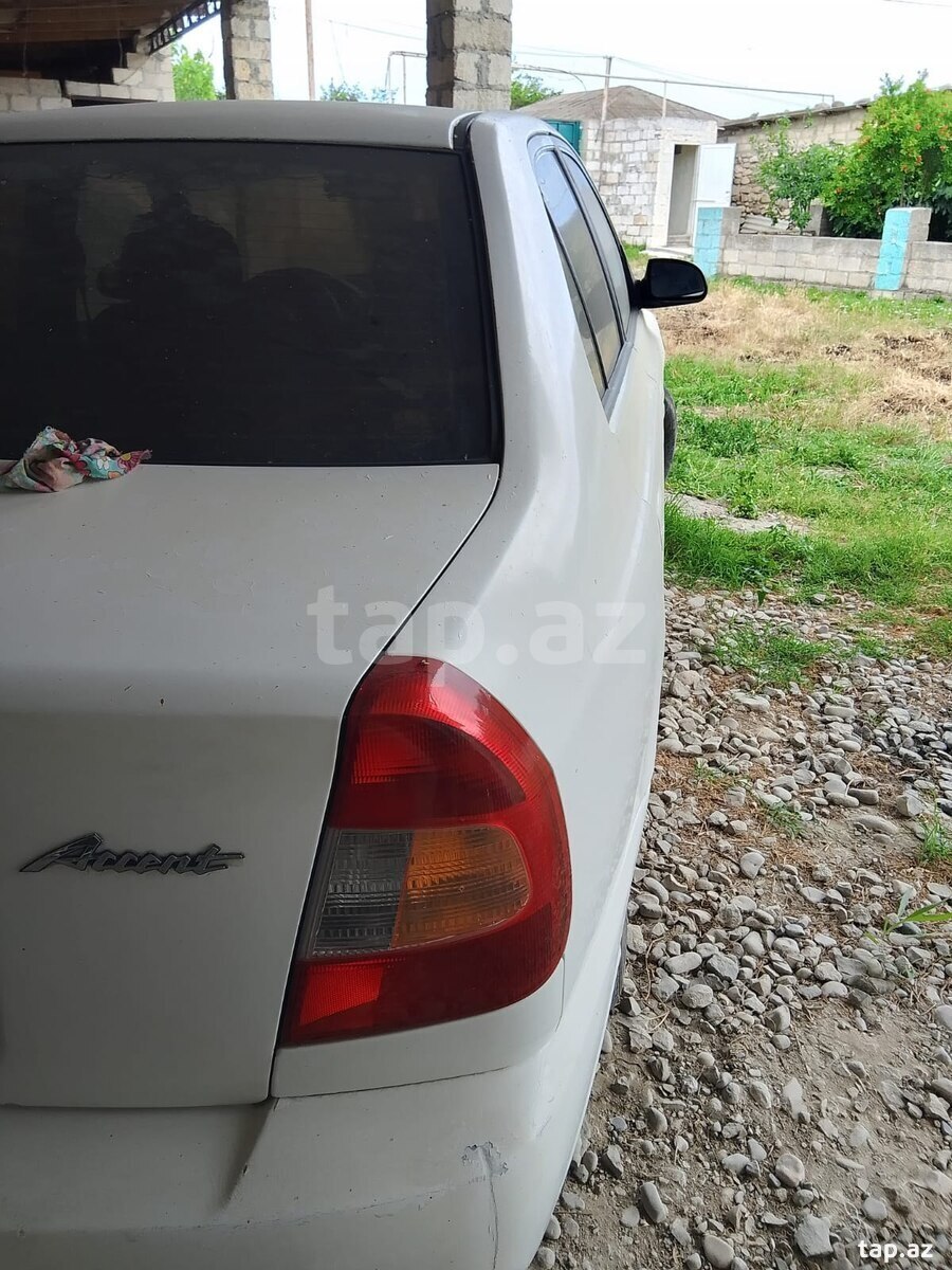Hyundai Accent, 2001 il (9)