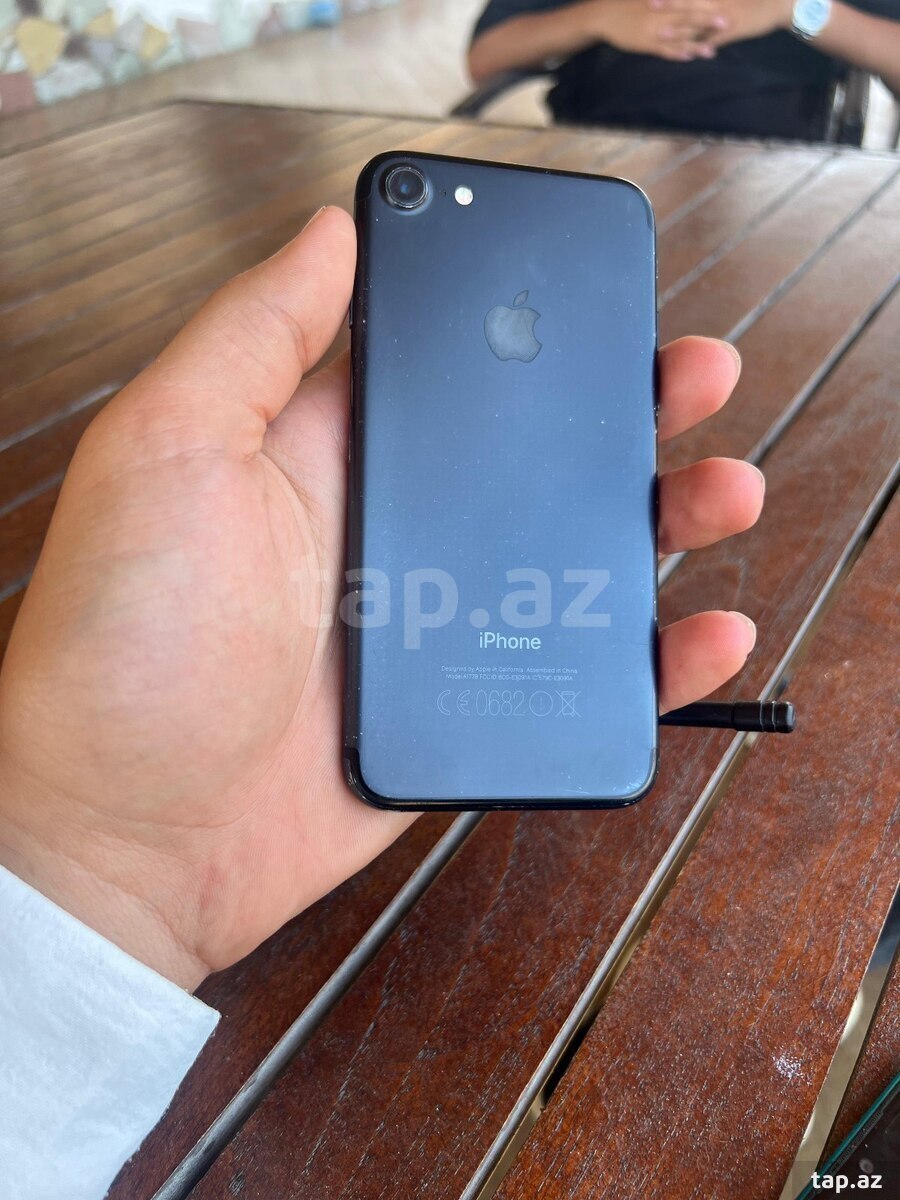 Apple iPhone 7 Black 32GB