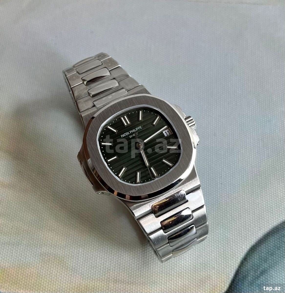 Patek Philippe Nautilus qol saatı