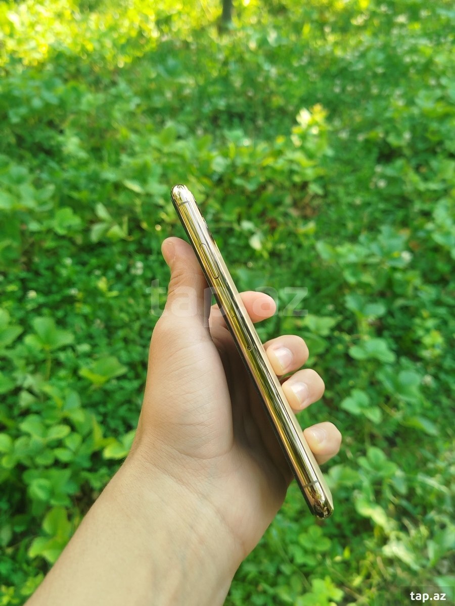 Apple iPhone 11 Pro Max Gold 64GB/4GB (2)