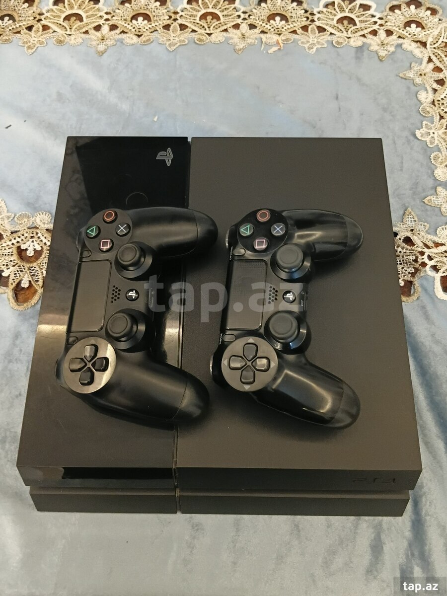 Sony PlayStation 4 1TB  (2)