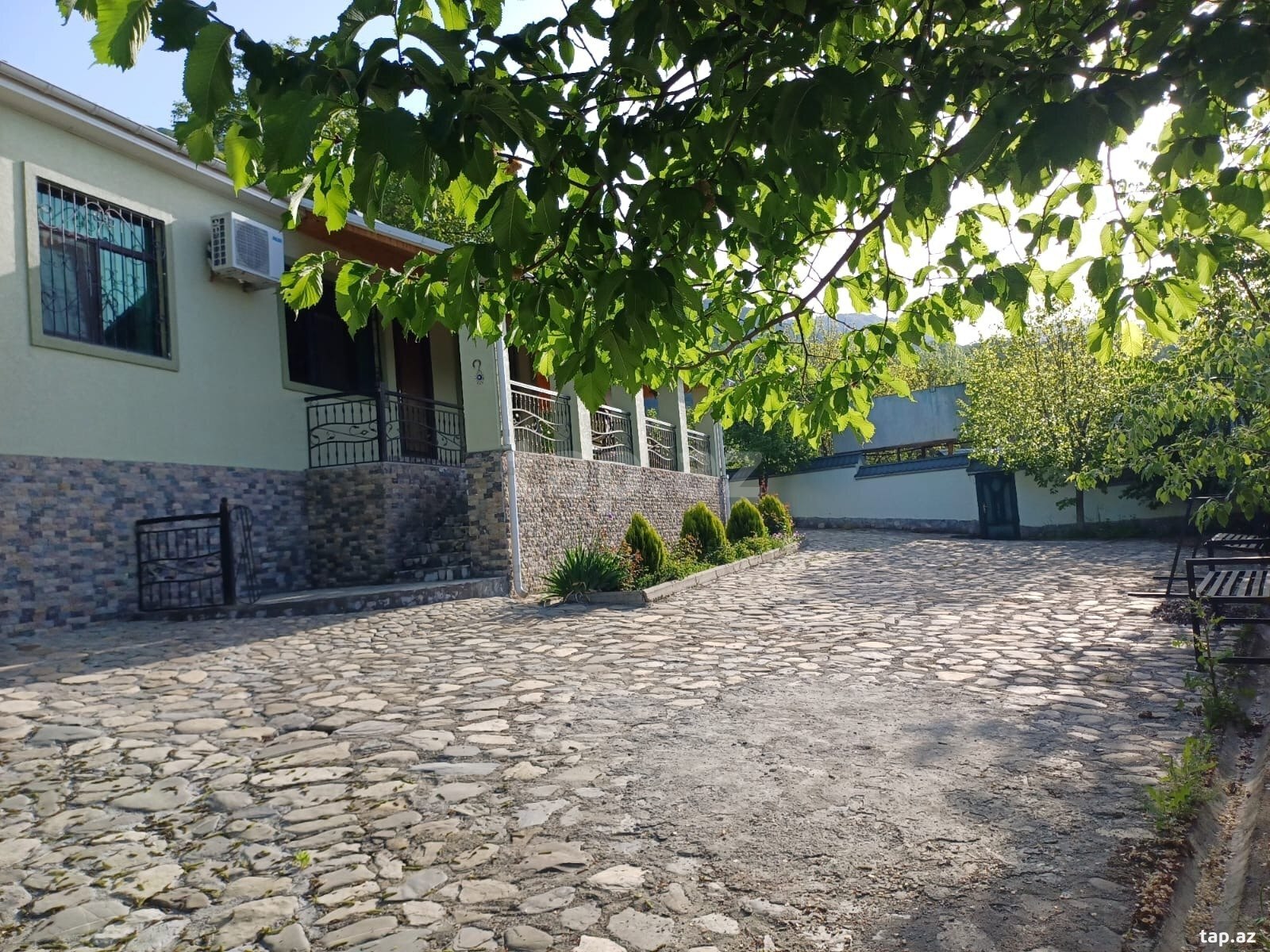 Həyət evi kirayə verilir, Qəbələ ş. (8)