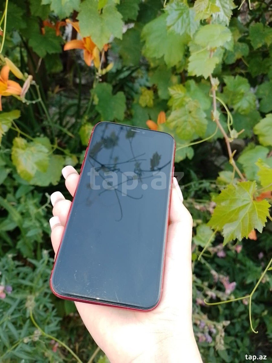 Apple iPhone 11 Red 128GB/4GB (7)