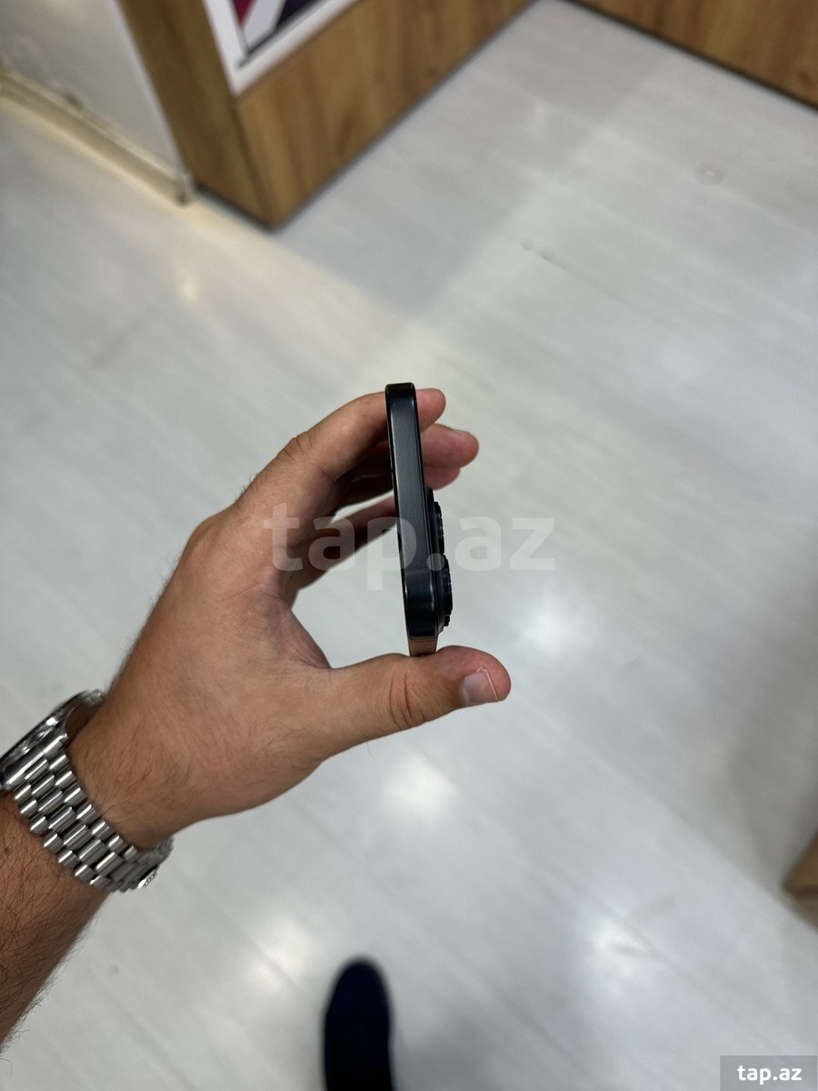 Apple iPhone 16 Pro Black Titanium 128GB/8GB (3)