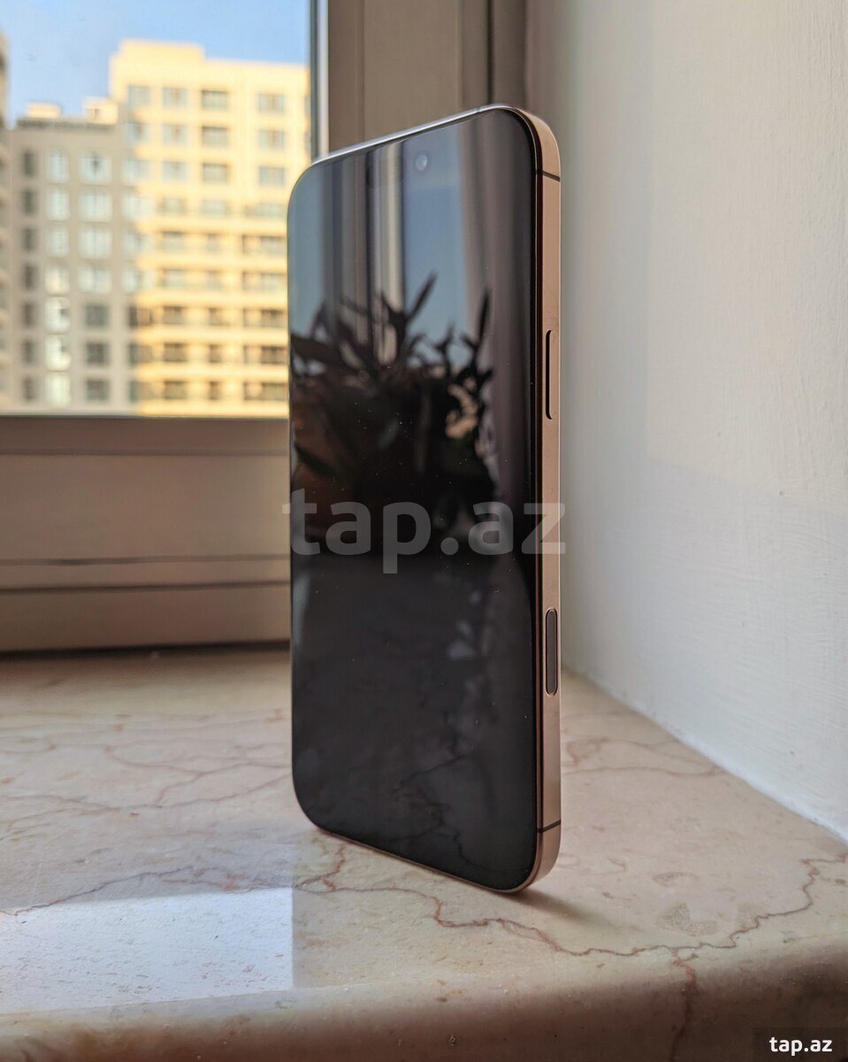 Apple iPhone 16 Pro Max Desert Titanium 1TB/8GB (3)