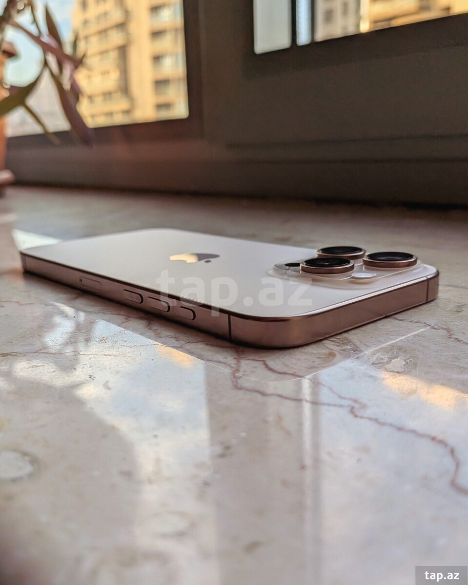 Apple iPhone 16 Pro Max Desert Titanium 1TB/8GB (8)