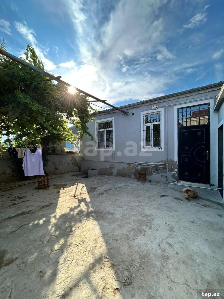 Həyət evi, Binə qəs.