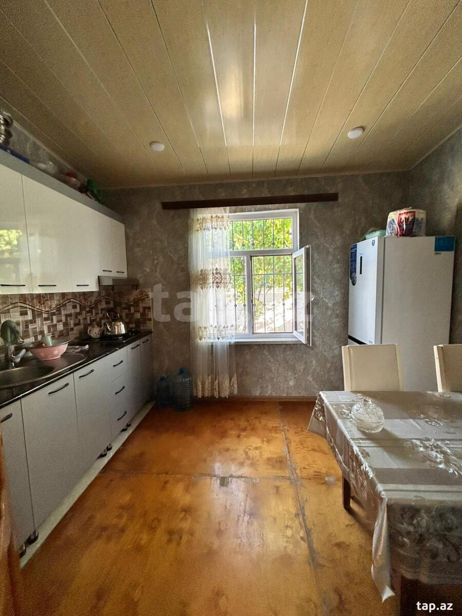 Həyət evi, Binə qəs. (4)