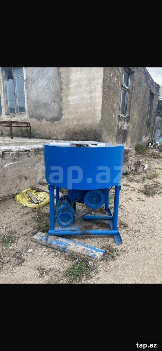 Beton qarışdıran 300L
