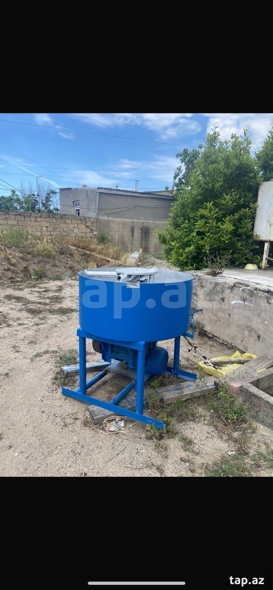 Beton qarışdıran 300L (2)