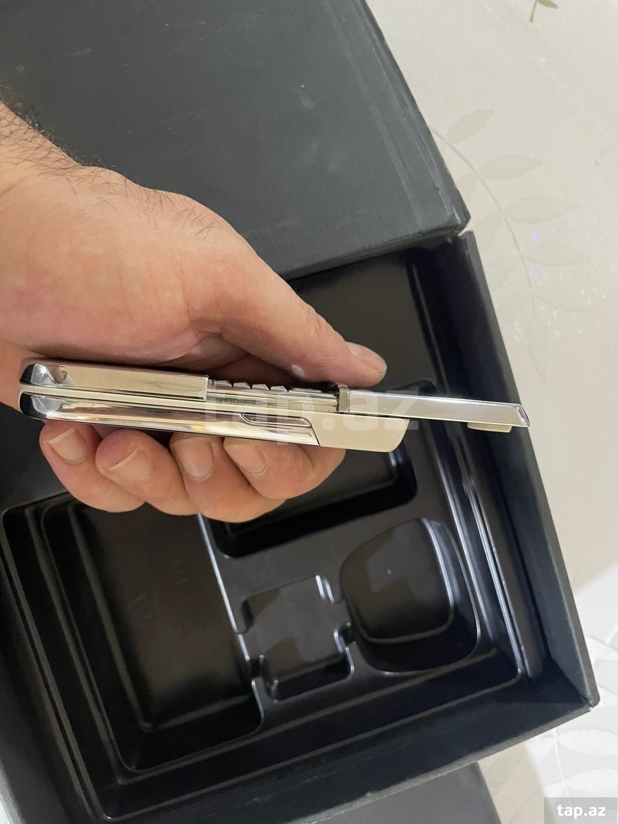 Nokia 8800 Sirocco Silver (9)