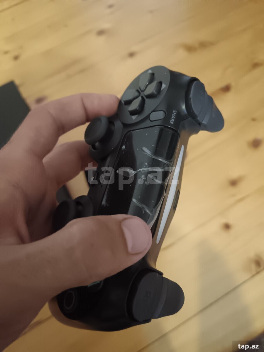 Sony PlayStation 4 1TB  (3)