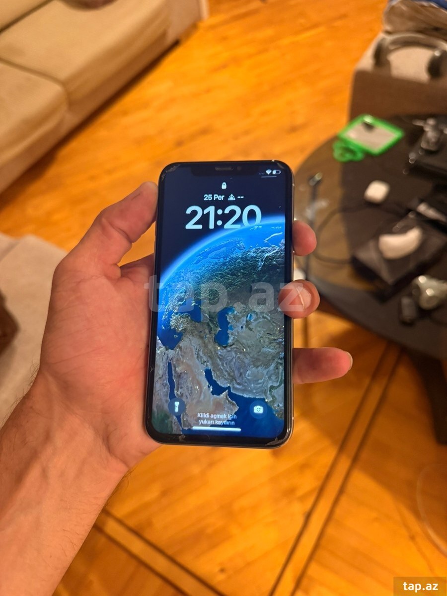 Apple iPhone X Silver 64GB/3GB (6)