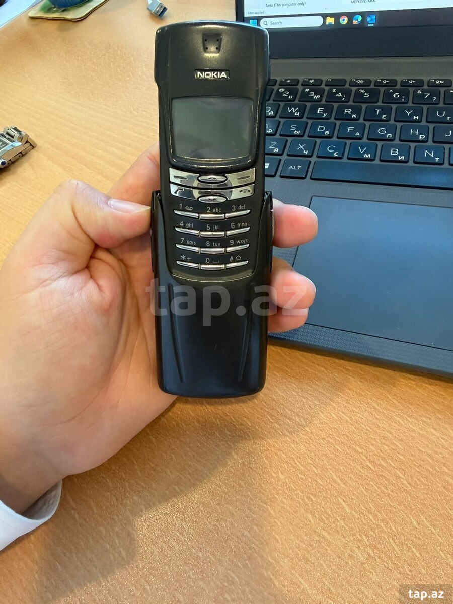 Nokia 8910 Black (4)