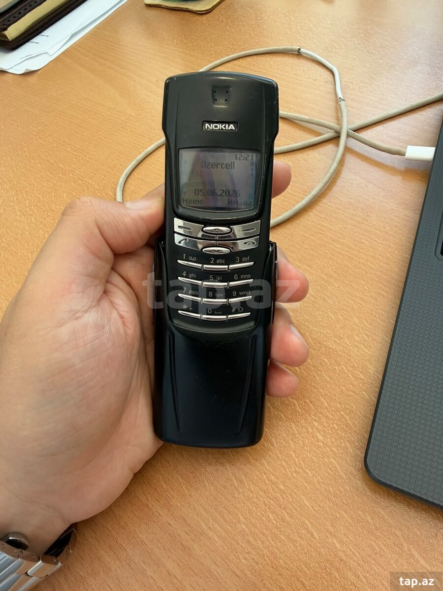 Nokia 8910 Black (2)