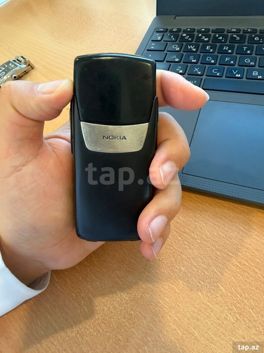 Nokia 8910 Black (5)