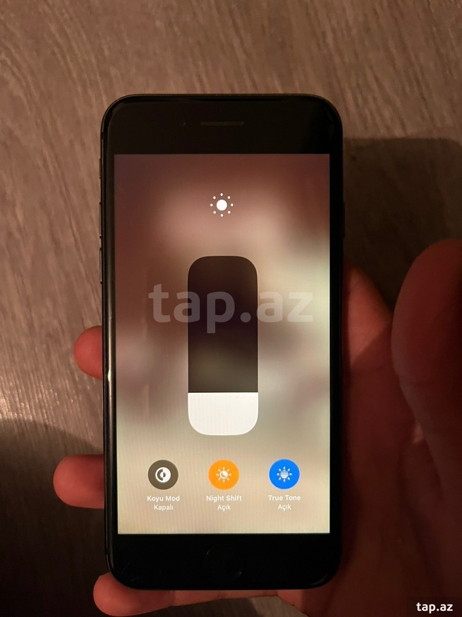 Apple iPhone 8 Space Gray 64GB (2)