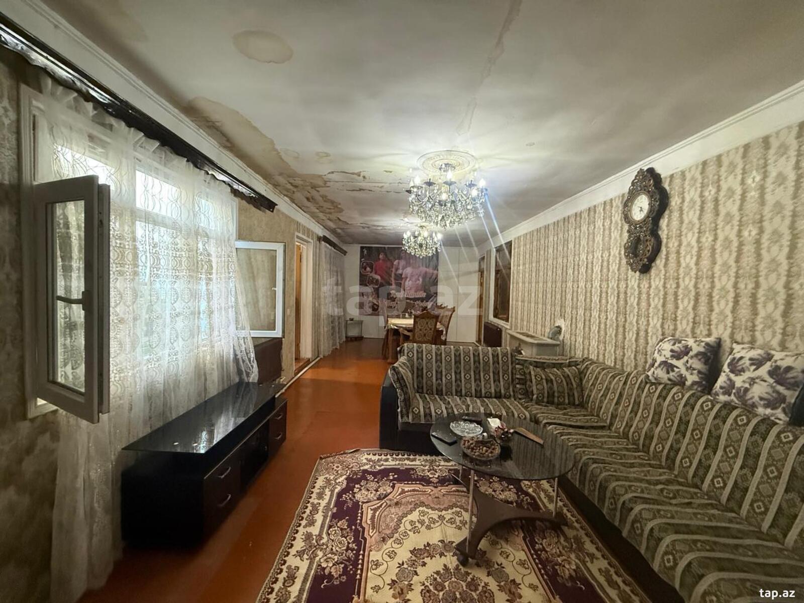 Həyət evi, Biləcəri qəs. (9)
