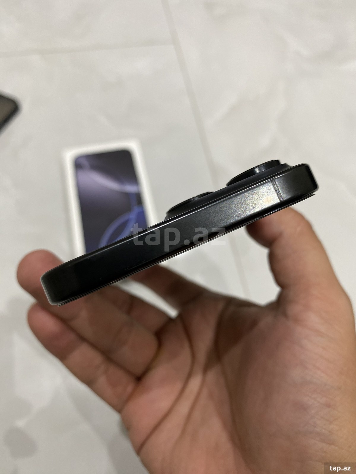 Apple iPhone 16 Pro Max Black Titanium 256GB/8GB (4)