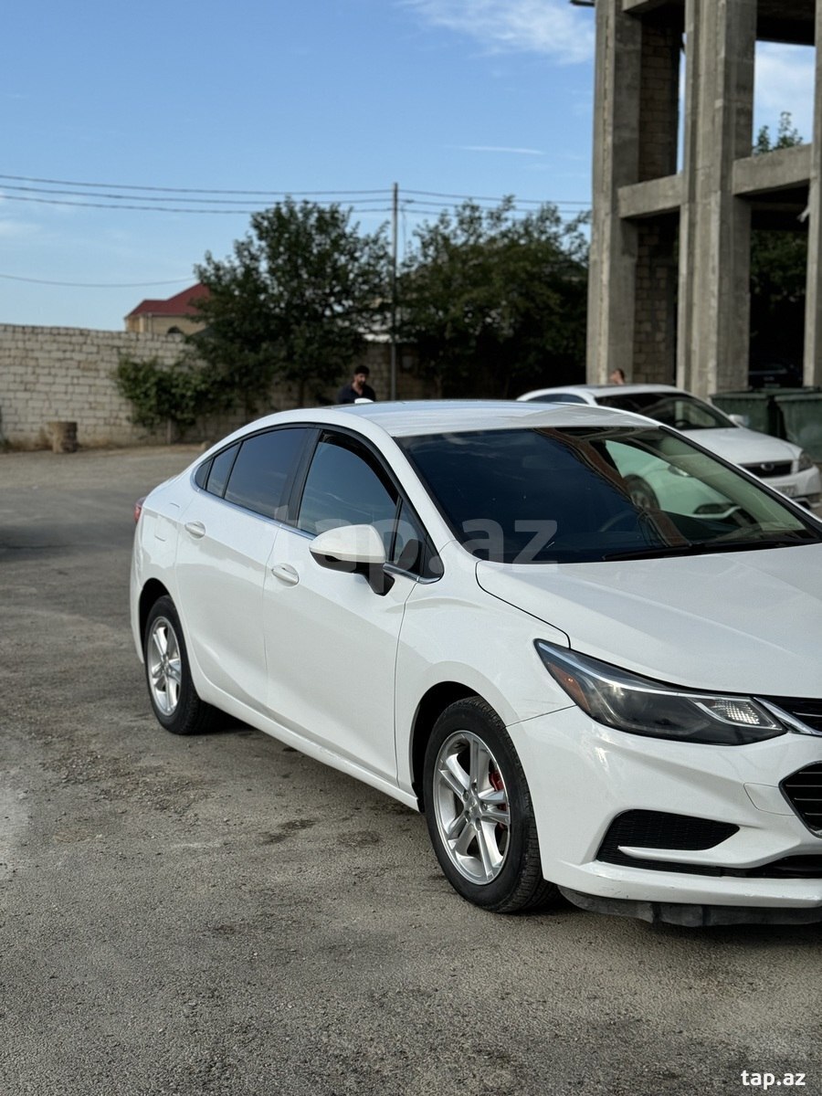 Chevrolet Cruze, 2017 il (2)
