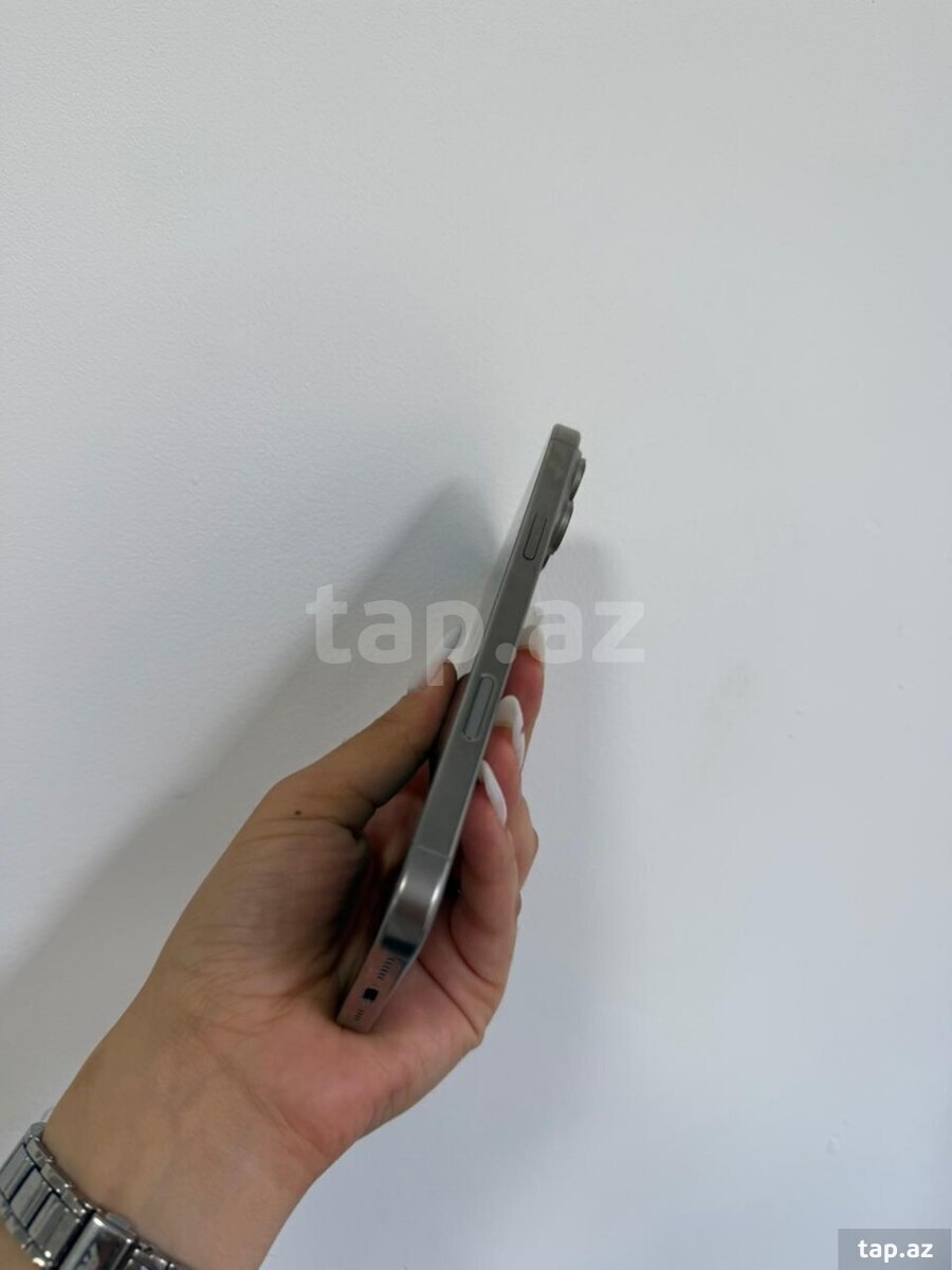 Apple iPhone 16 Pro Max Natural Titanium 256GB/8GB (3)
