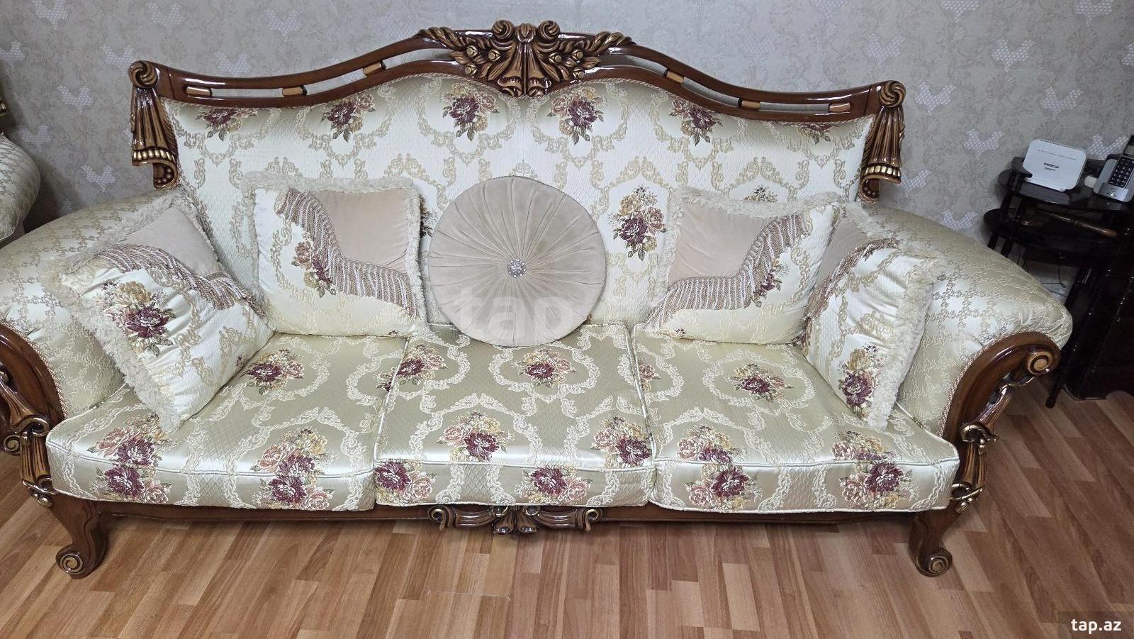 Divan və kreslolar 
