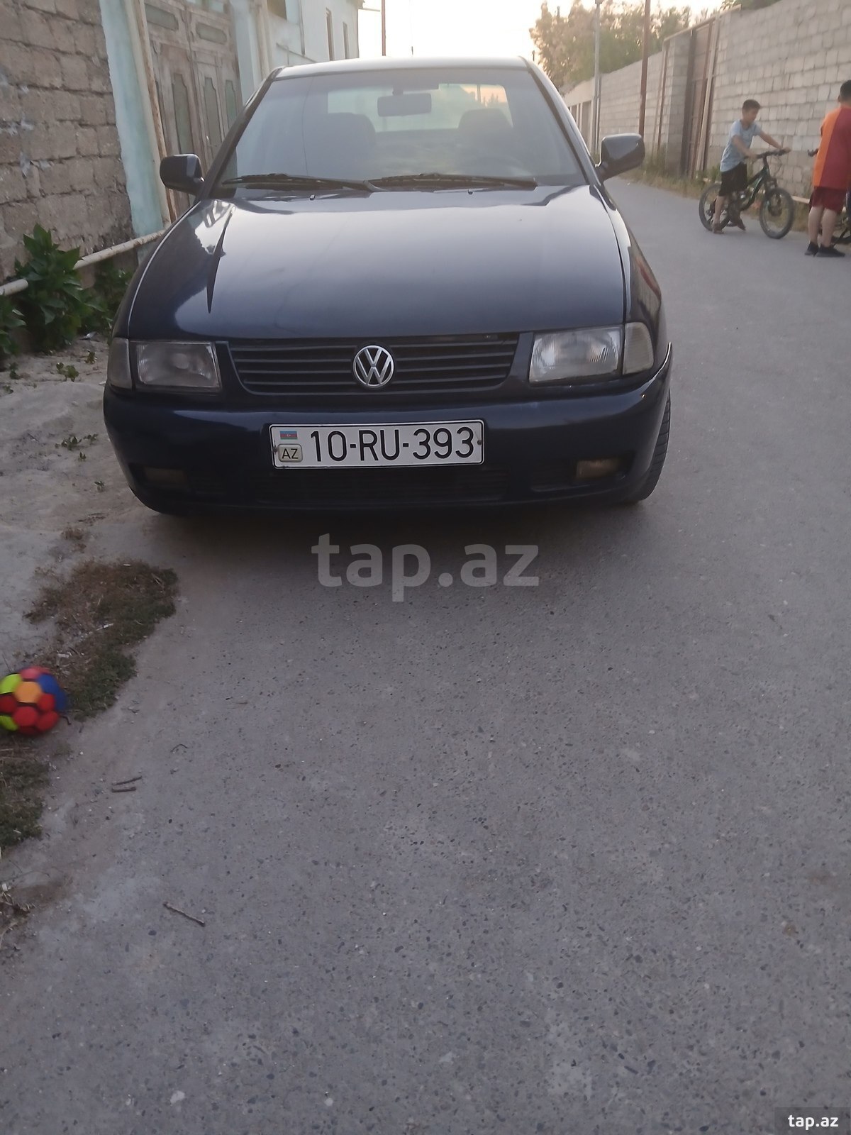 Volkswagen Polo, 1998 il