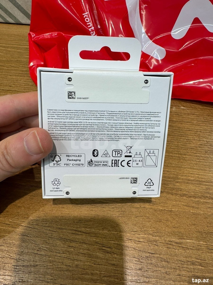 Samsung galaxy buds 4  (2)
