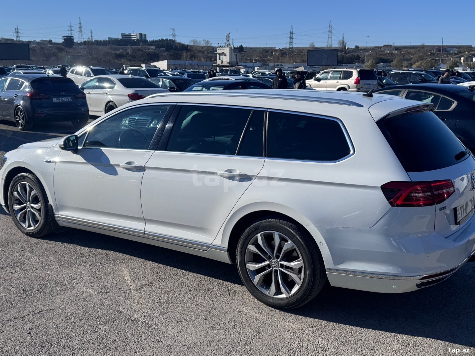 Volkswagen Passat, 2018 il (13)