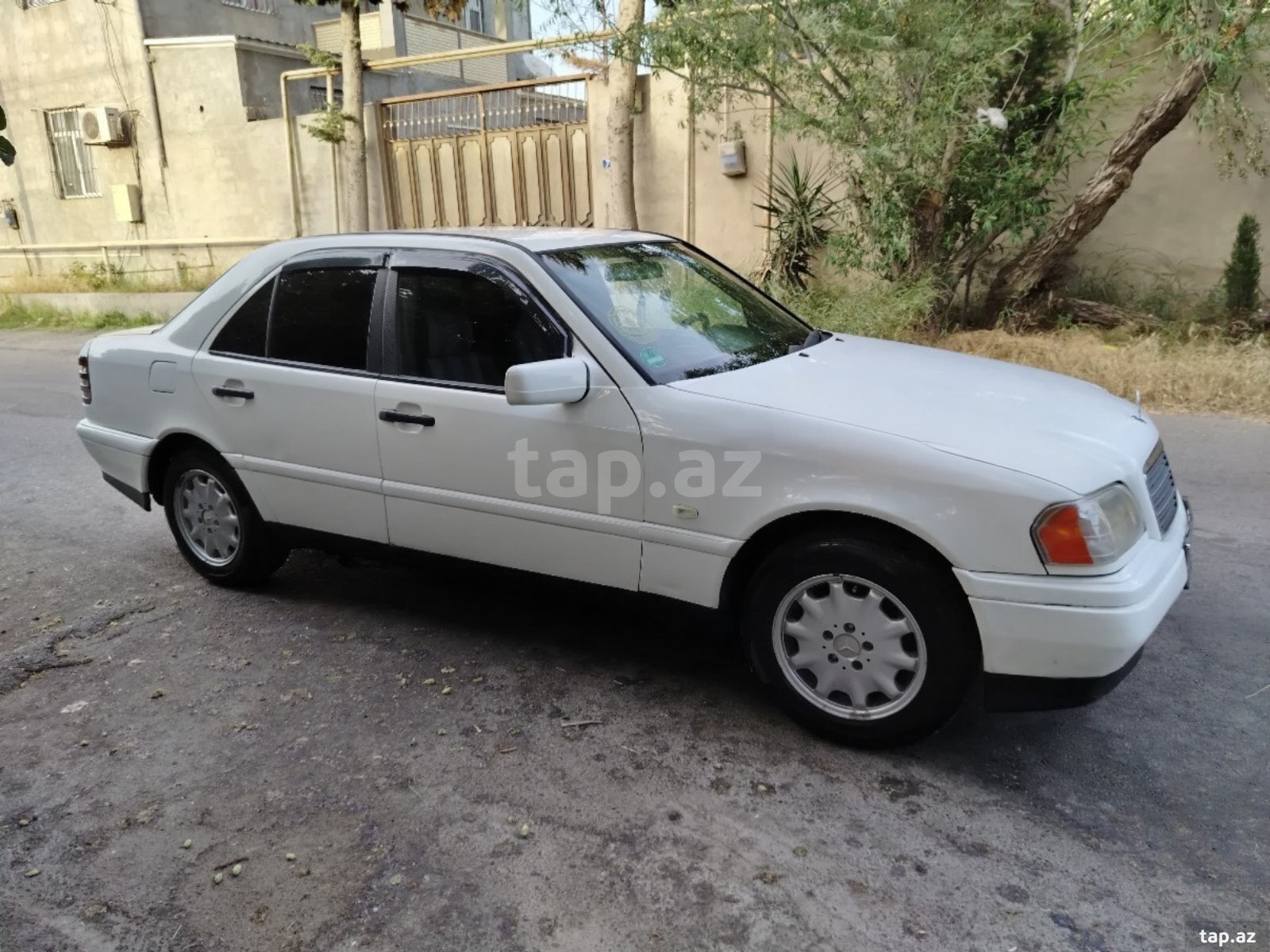 Mercedes C 180, 1995 il (11)