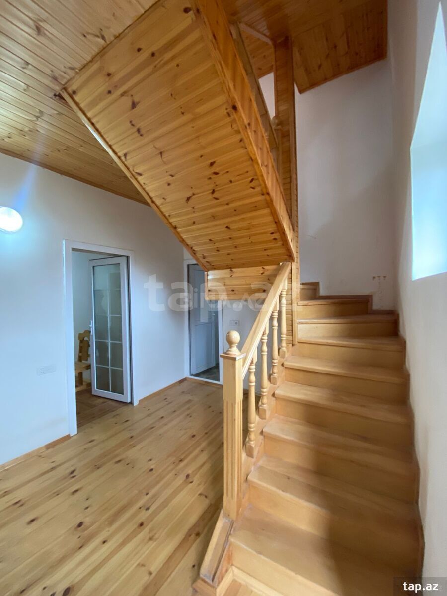 Həyət evi, 1-ci Türkan küç. (7)