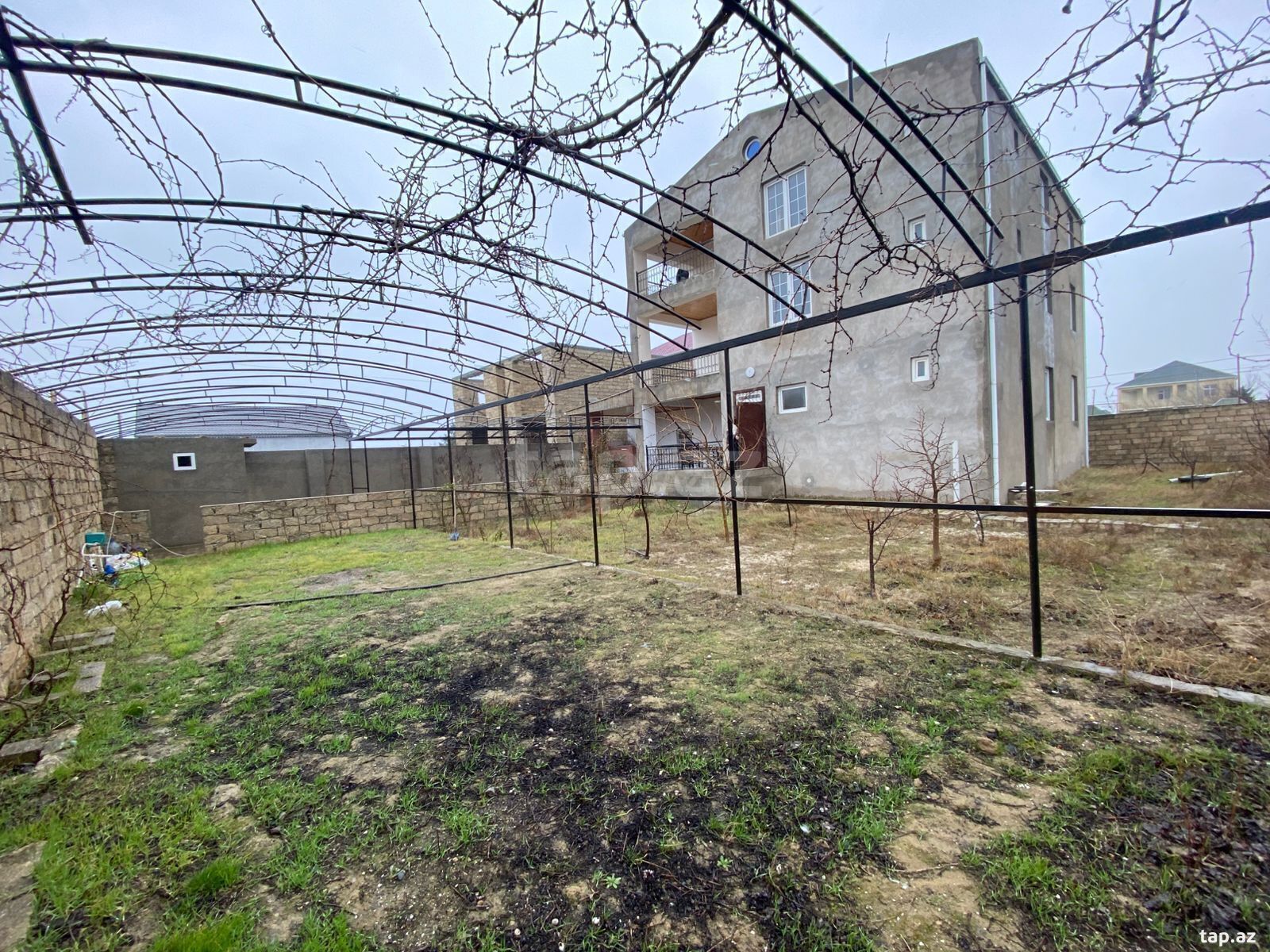 Həyət evi, 1-ci Türkan küç. (4)