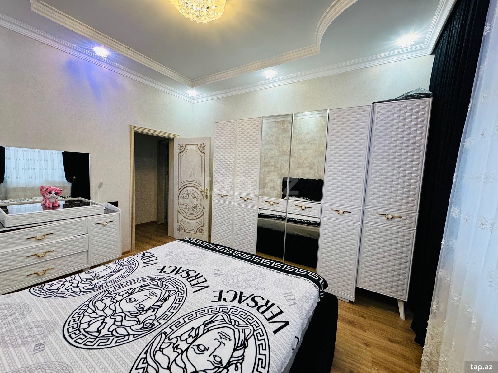 Həyət evi, Novxanı qəs. (7)