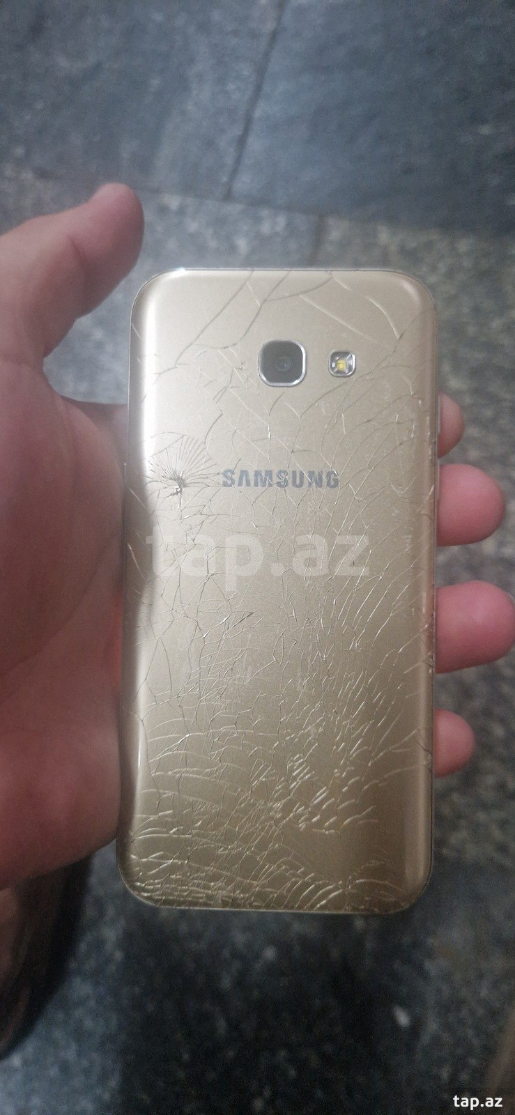 Samsung Galaxy A5 (2017) Gold Sand 32GB/3GB (4)