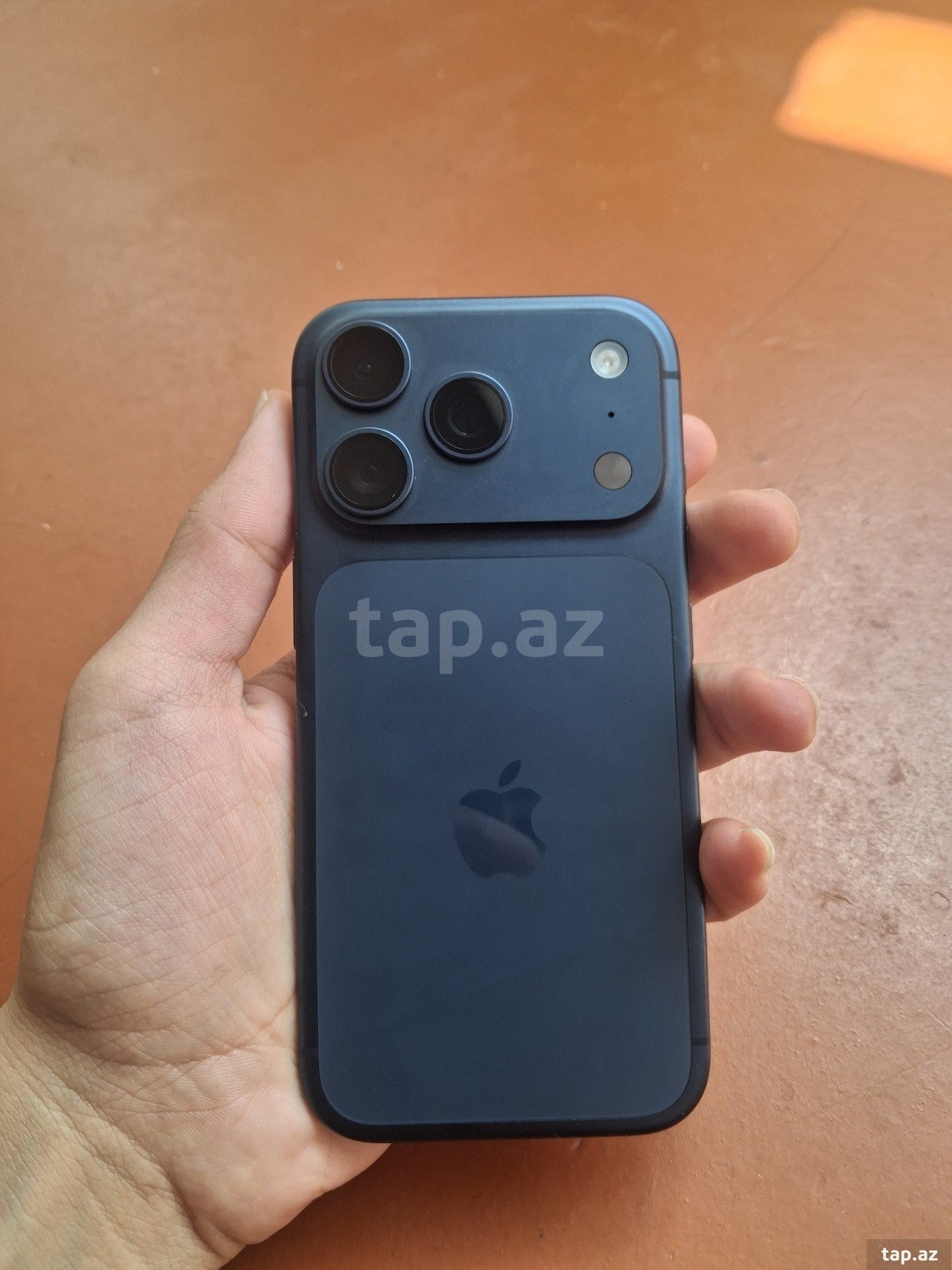 Apple iPhone 17 Pro Deep Blue 256GB/12GB (2)