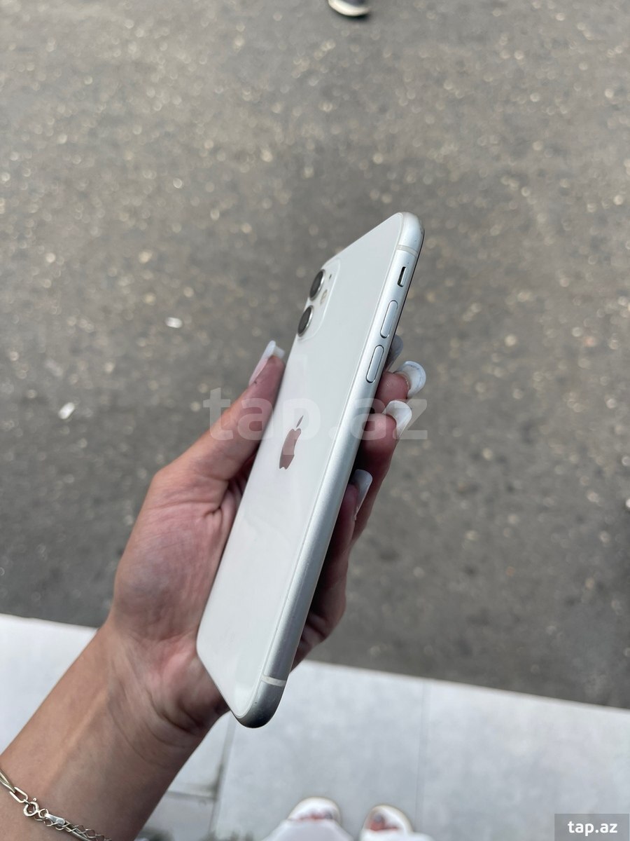 Apple iPhone 11 White 64GB/4GB (3)