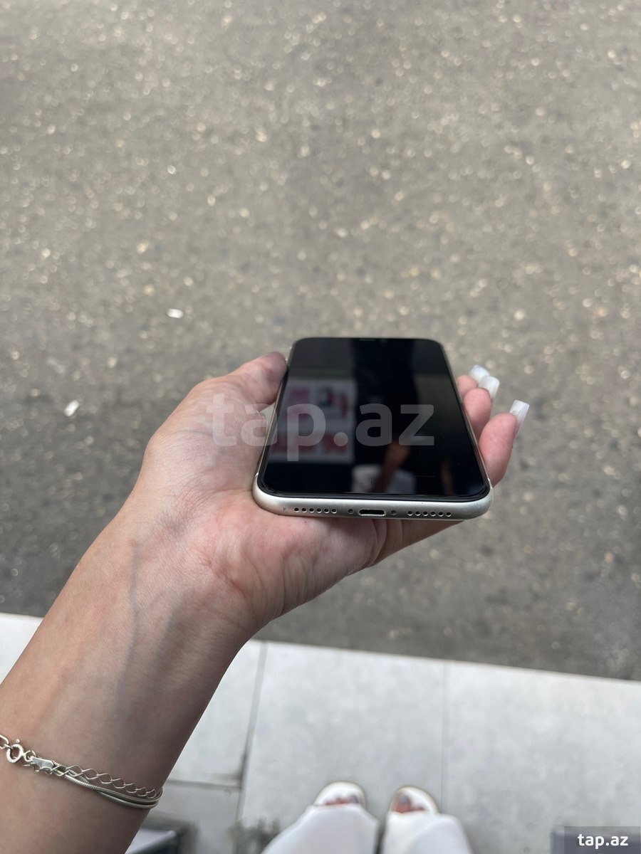 Apple iPhone 11 White 64GB/4GB (5)