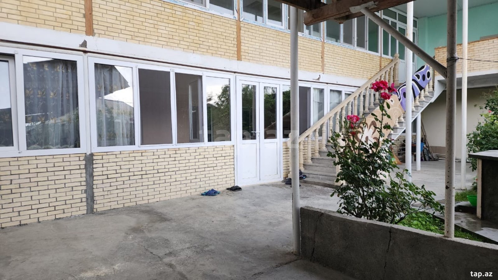 Həyət evi kirayə verilir, Şəki ş.