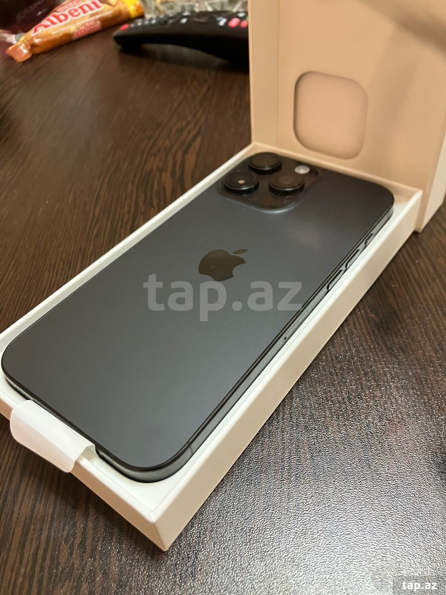 Apple iPhone 16 Pro Max Black Titanium 256GB/8GB (2)
