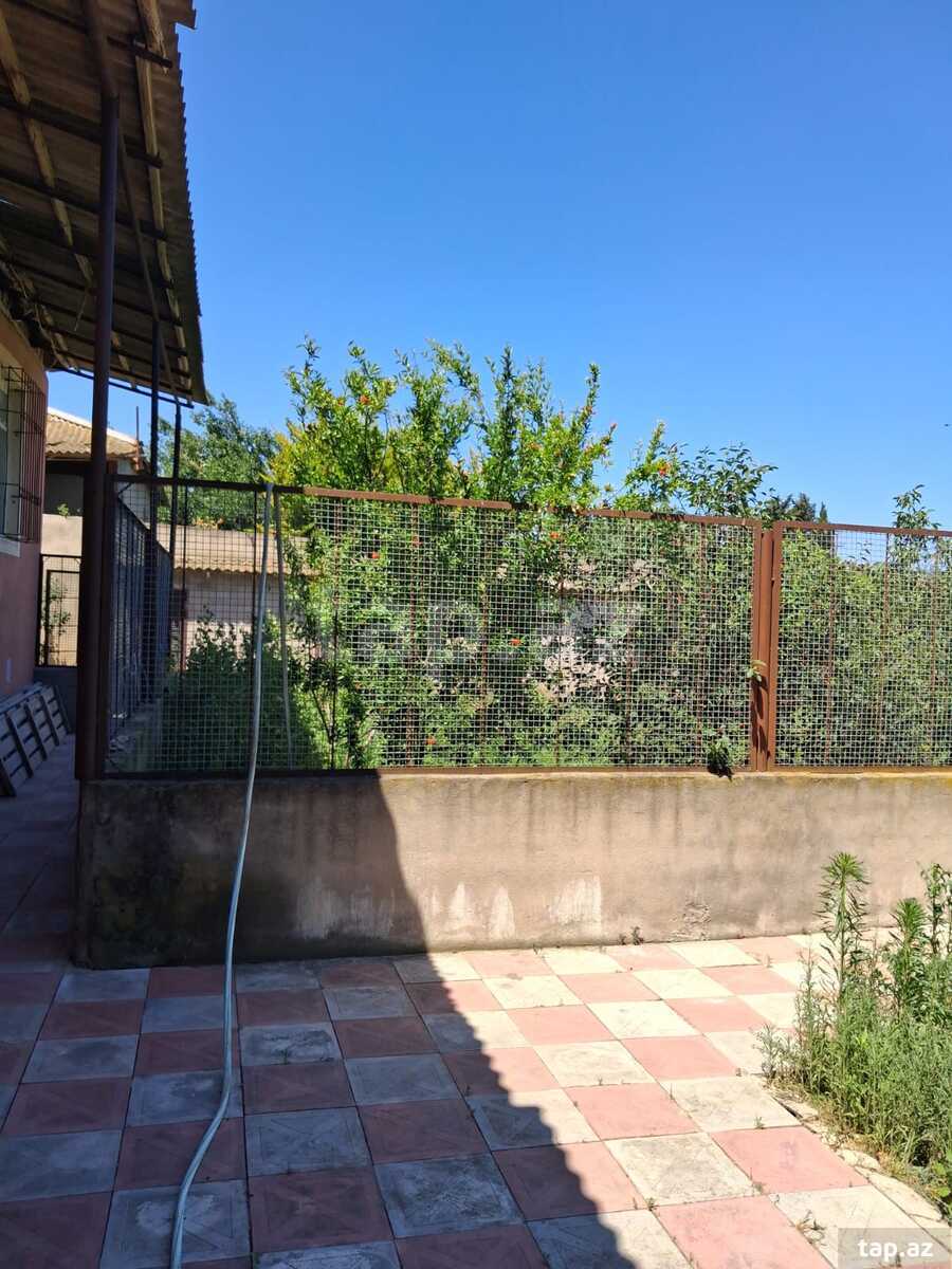 Həyət evi, Maştağa qəs. (2)