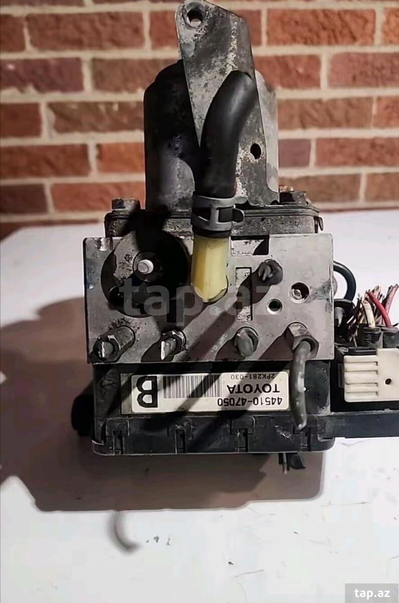 Toyota Prius ABS bloku