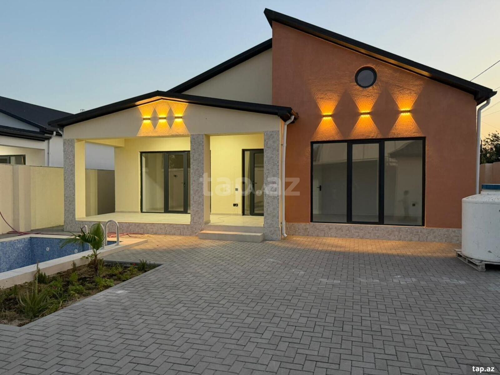Həyət evi, Şüvəlan qəs. (2)