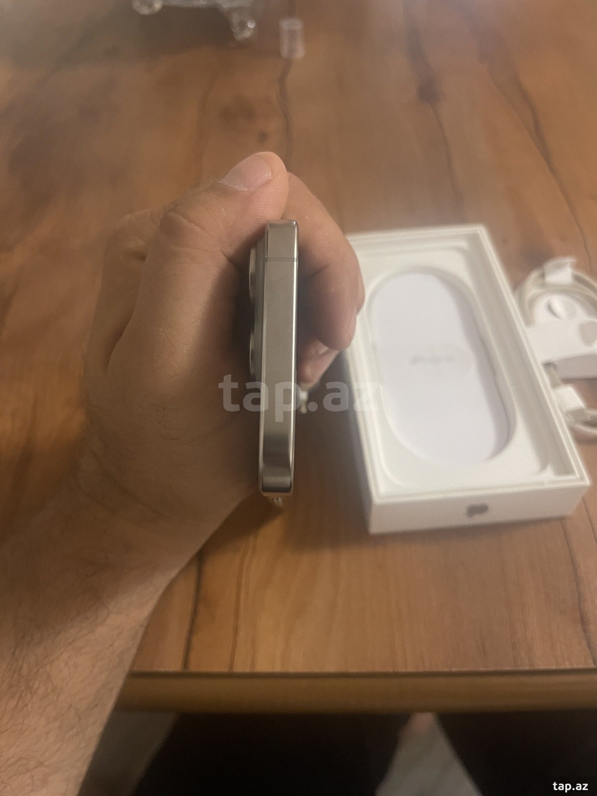 Apple iPhone 16 Pro Desert Titanium 128GB/8GB (4)
