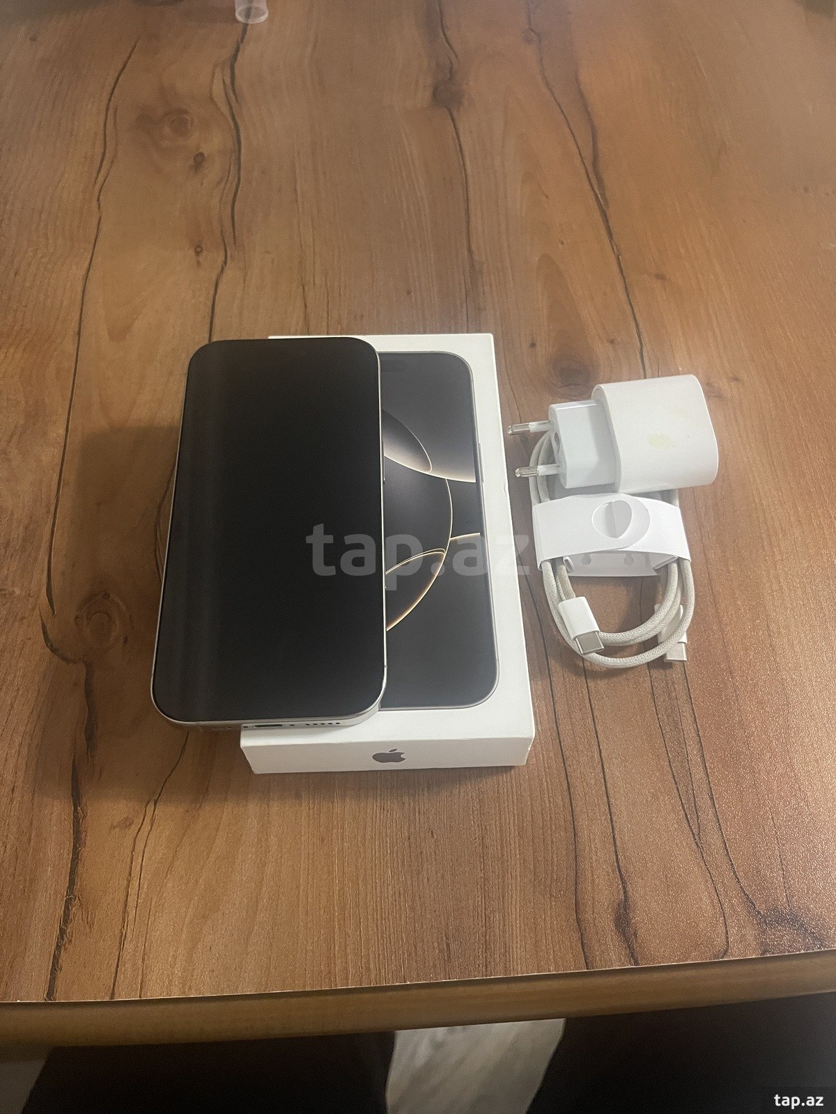 Apple iPhone 16 Pro Desert Titanium 128GB/8GB