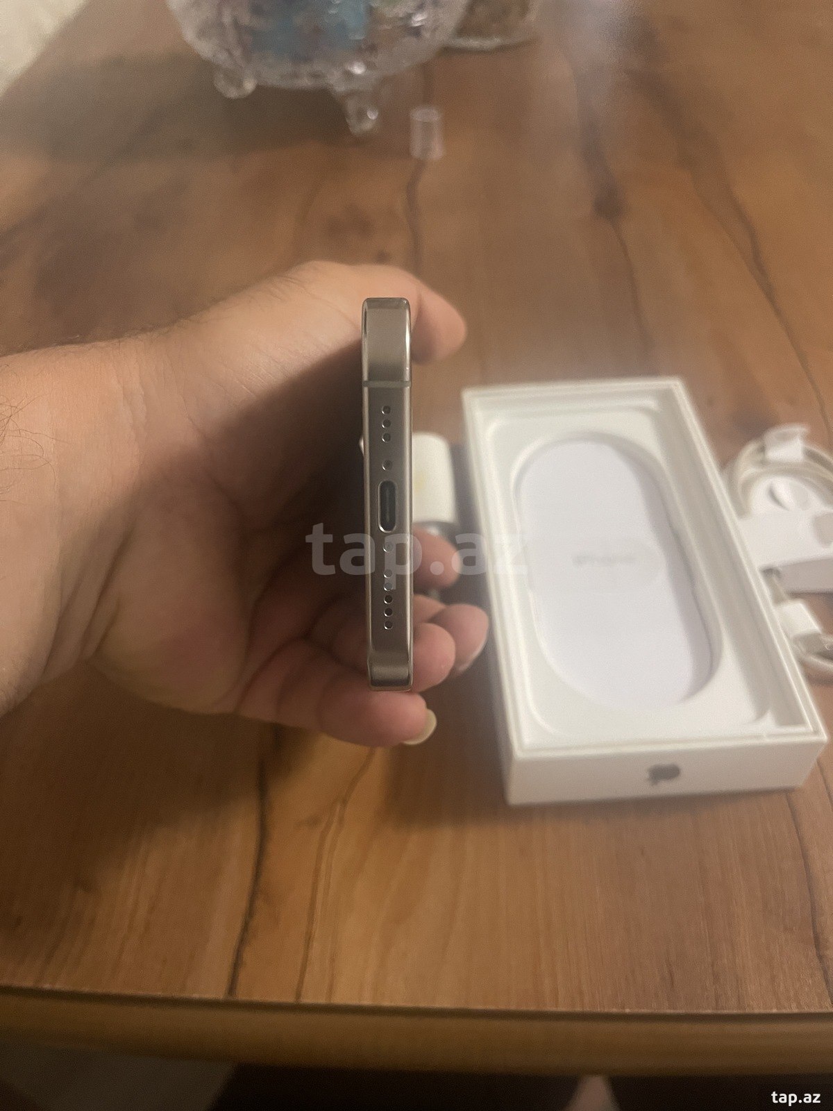 Apple iPhone 16 Pro Desert Titanium 128GB/8GB (3)