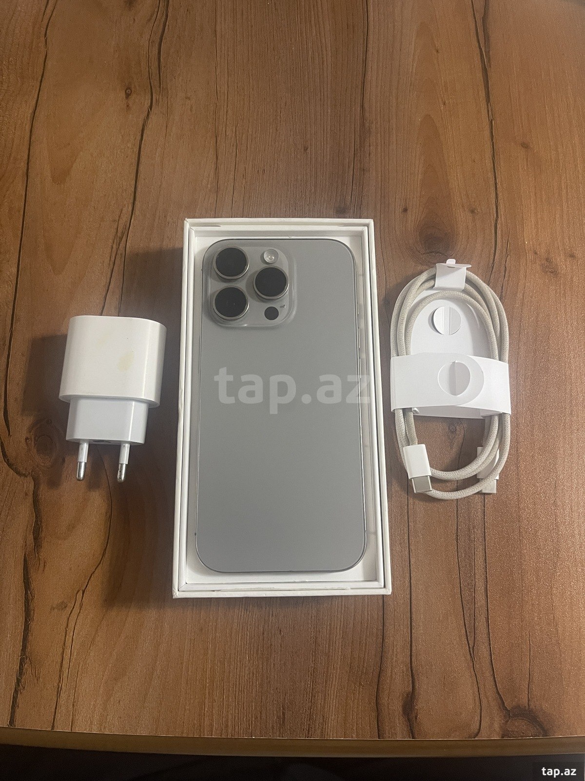 Apple iPhone 16 Pro Desert Titanium 128GB/8GB (7)