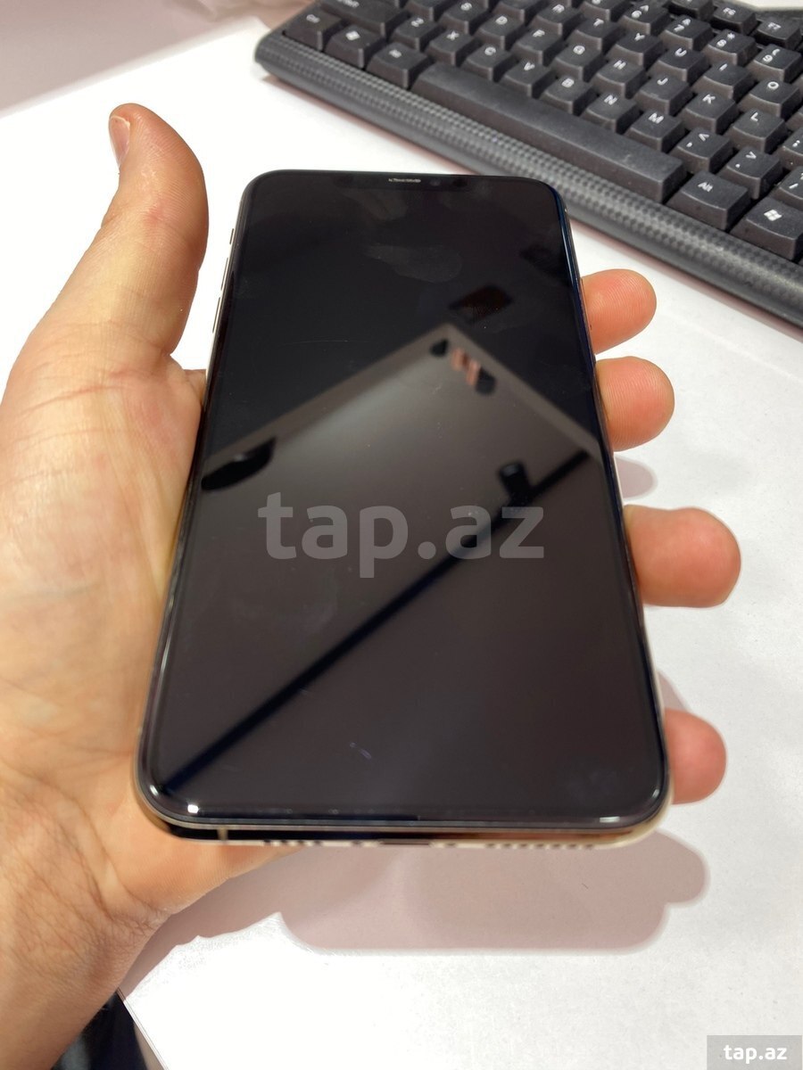 Apple iPhone 11 Pro Max Gold 64GB/4GB (2)