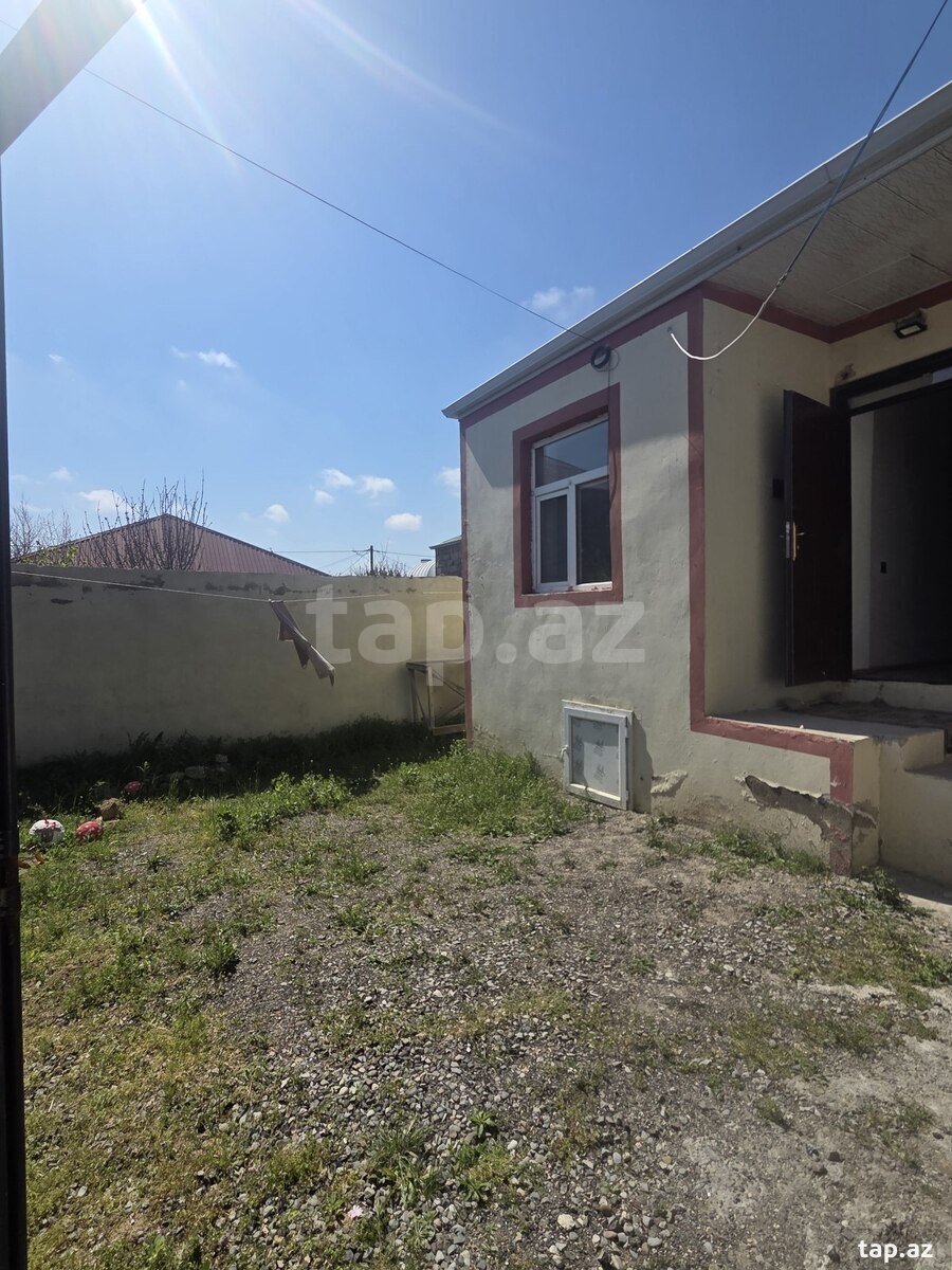 Həyət evi, Binə qəs. (2)